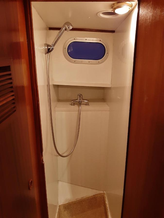 Motor Yacht Almaz Hotel Amsterdam Bagian luar foto