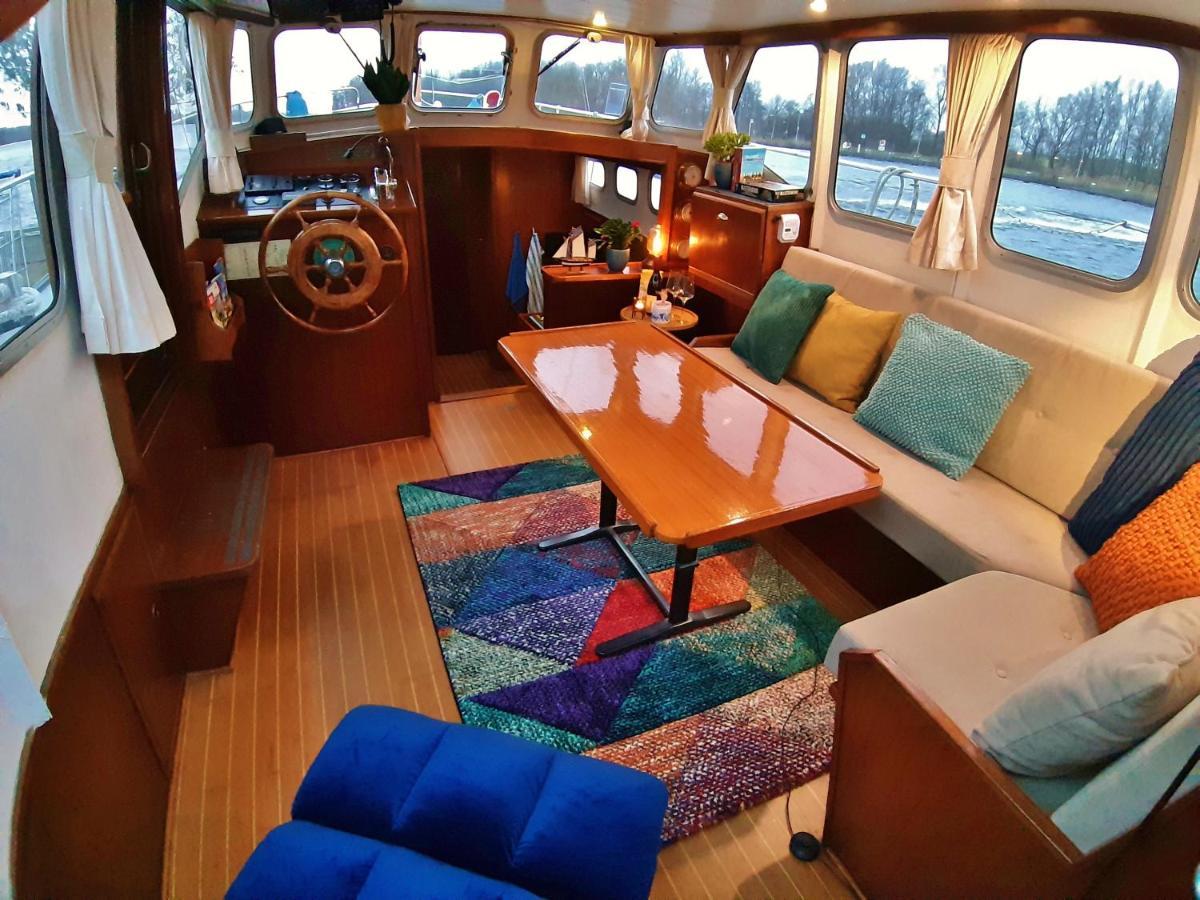 Motor Yacht Almaz Hotel Amsterdam Bagian luar foto