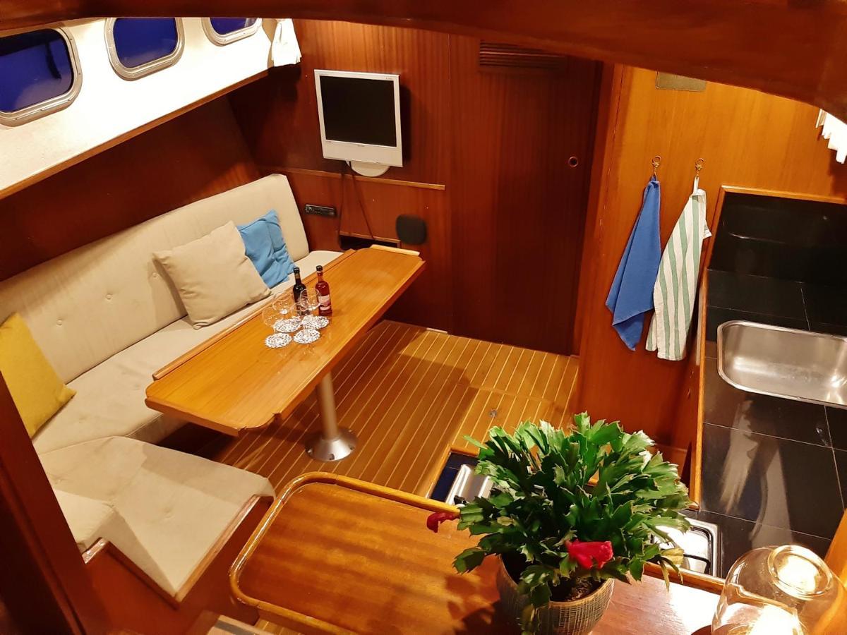 Motor Yacht Almaz Hotel Amsterdam Bagian luar foto