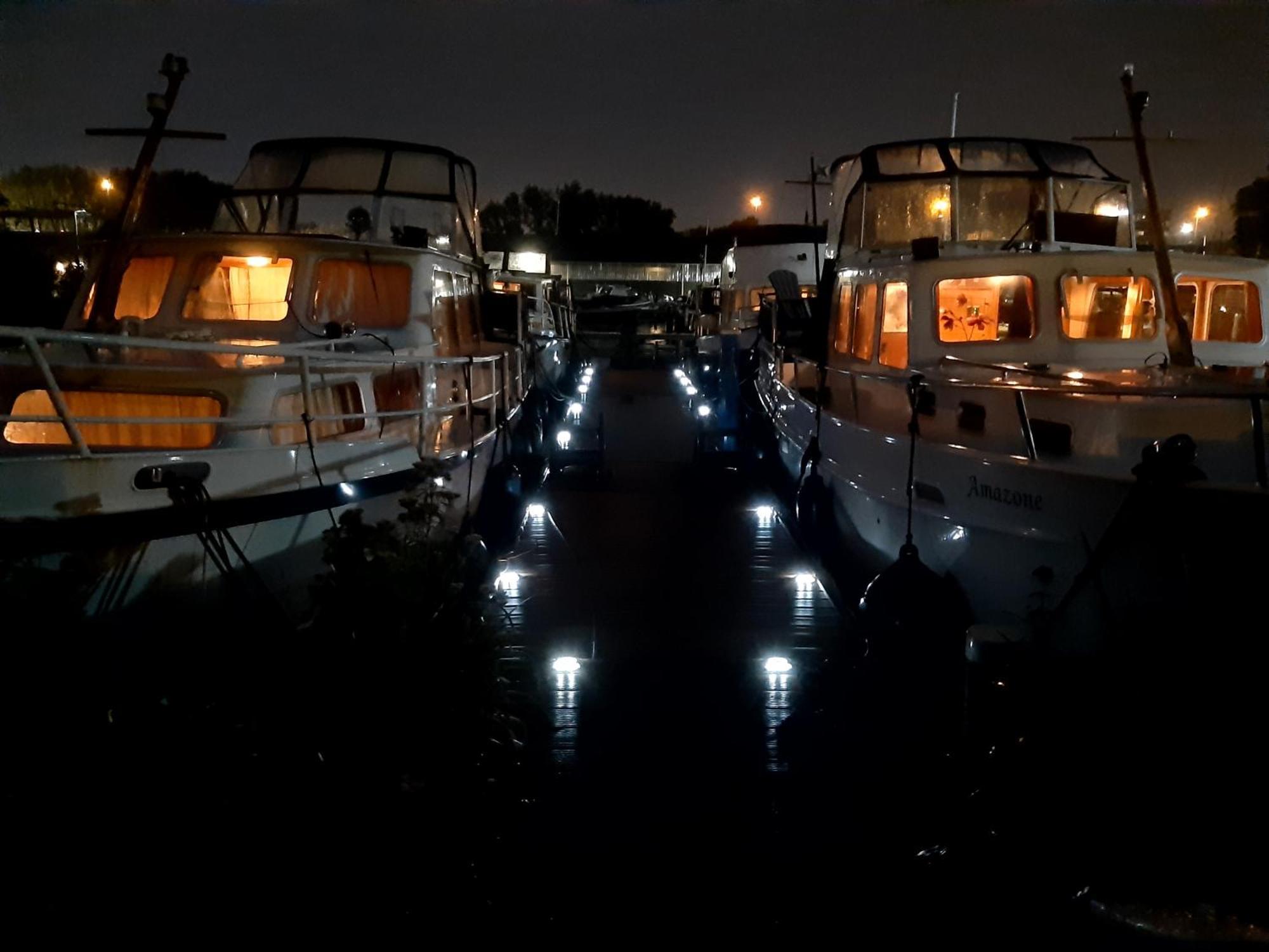 Motor Yacht Almaz Hotel Amsterdam Bagian luar foto